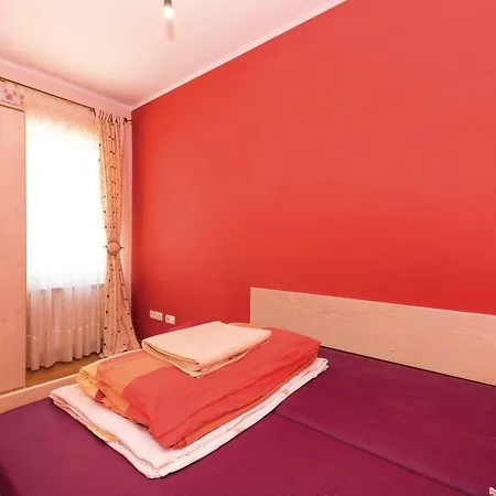 Five Bedroom Holiday In *