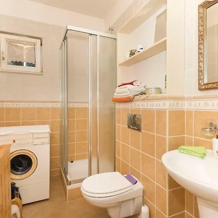 Casa vacanze Five Bedroom Holiday In